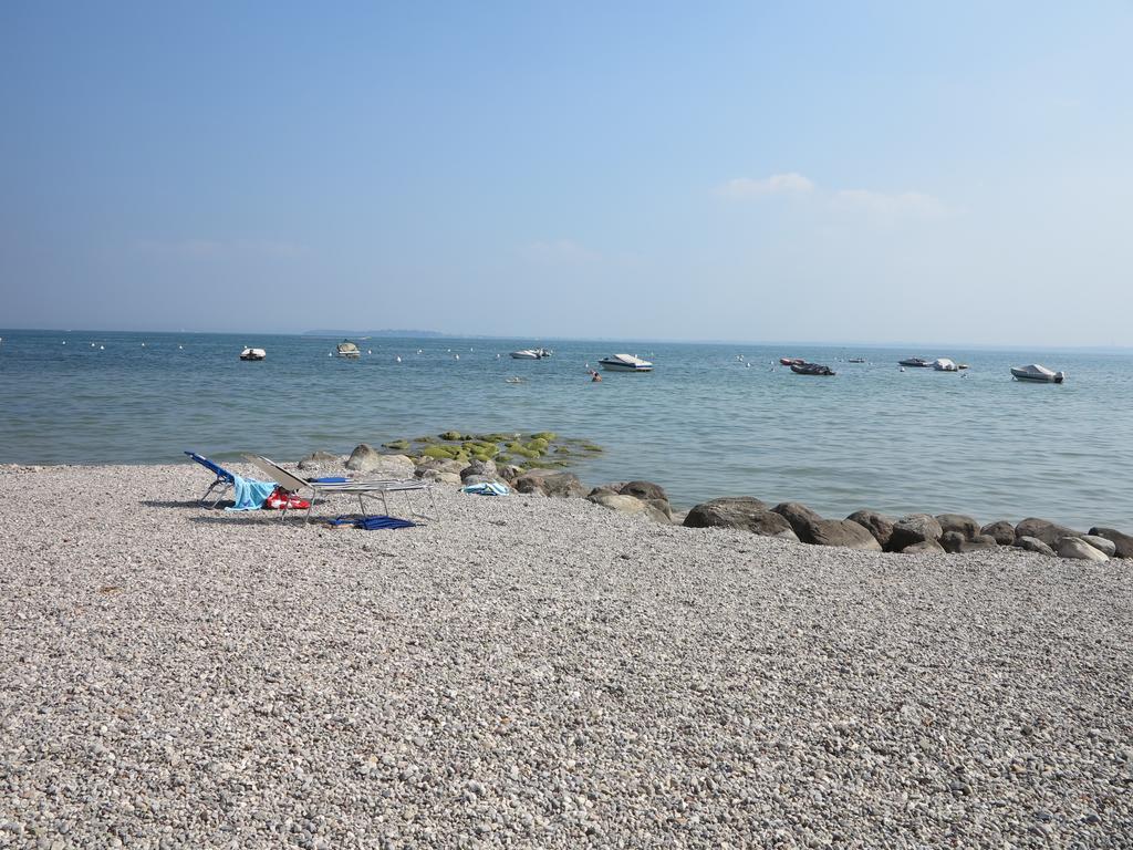 Campeggio Delle Rose Moniga del Garda ภายนอก รูปภาพ